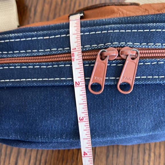 TANNERS CREEK CANVAS HIP BAG FANNY PACK CANVAS AND LEATHER EXCELLENT - Picture 5 of 11